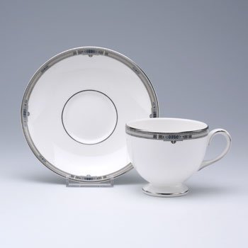 ウェッジウッド　アムハースト　ティーカップ&ソーサー(珈琲紅茶兼用)のサムネイル