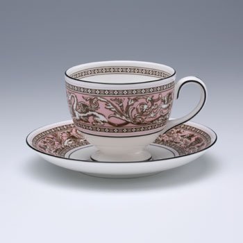 ウェッジウッド　フロレンティーンピンク　ティーカップ&ソーサー(珈琲紅茶兼用) 