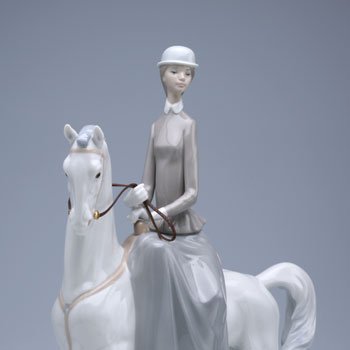 リヤドロ　04516　白い馬の少女