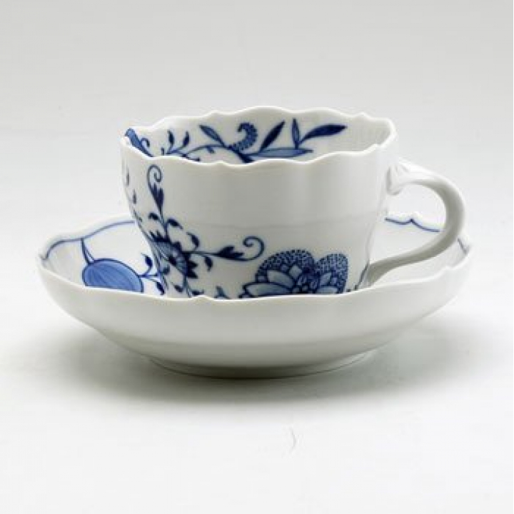 【倉庫取り寄せ商品】マイセン ブルーオニオンスタイル コーヒーカップ&ソーサー 801001-00582