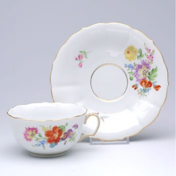 【倉庫取り寄せ商品】マイセン フラワーブーケ ティーカップ&ソーサー 220110-00633
