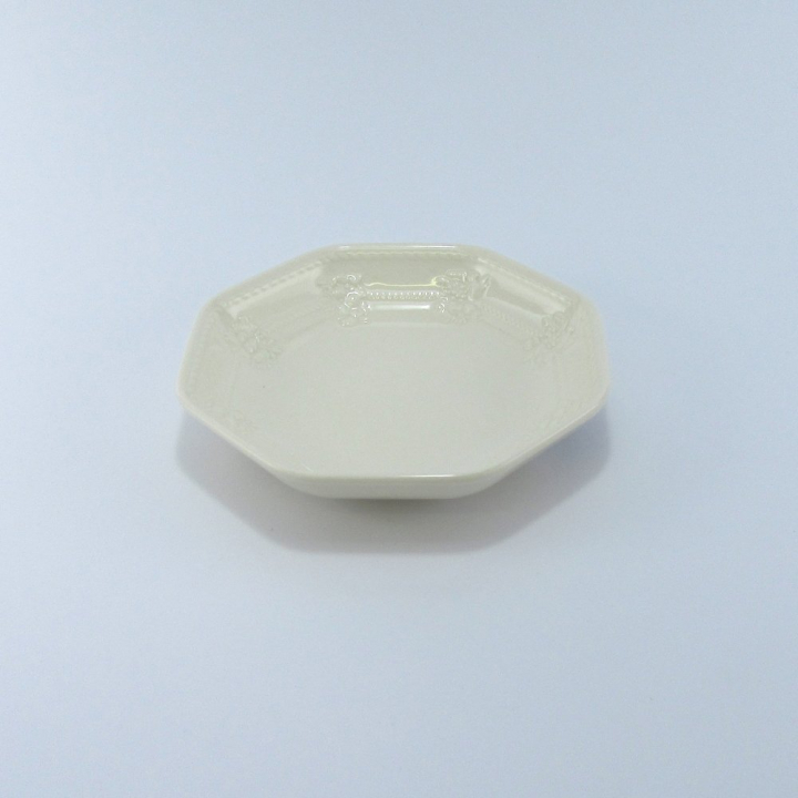 ウェッジウッド フェスティビティ・アイボリー トレーオクタゴナル12cm